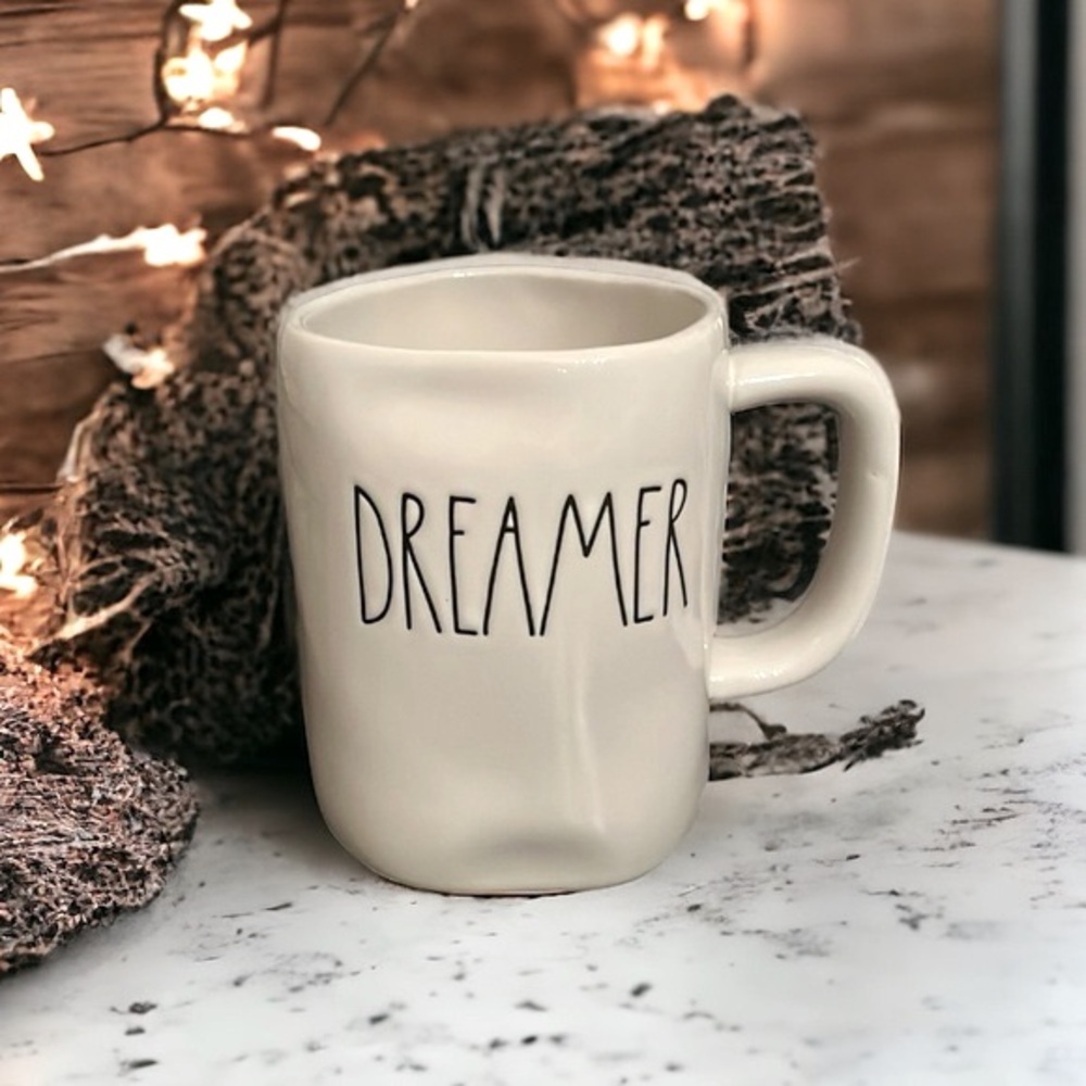 NWT RAE DUNN Large DREAMER Mug